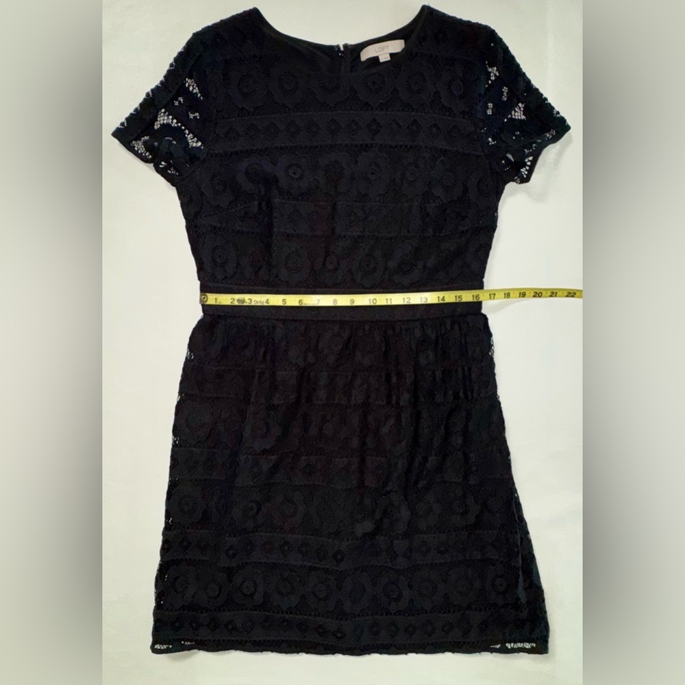 LOFT Classic Black Lace Short Sleeve Lined Dress (10) - Picture 10 of 17